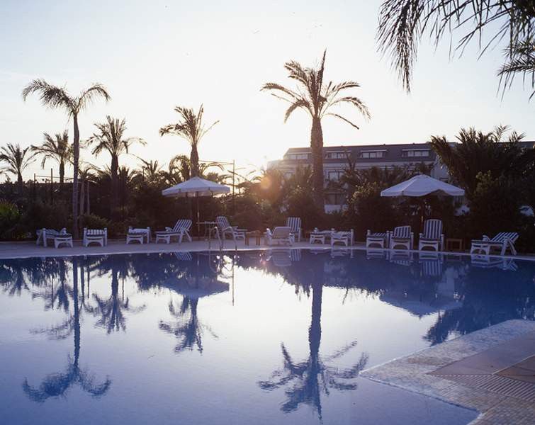Calderona Wellness Hotel Bétera Buitenkant foto
